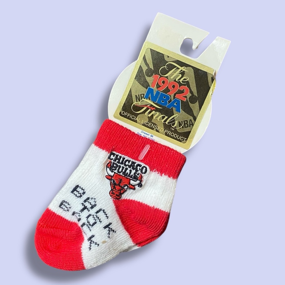 VTG. 1992 NBA Chicago Bulls Back To Back Deadstock Baby Bootees Size 6-12M - Picture 2 of 2